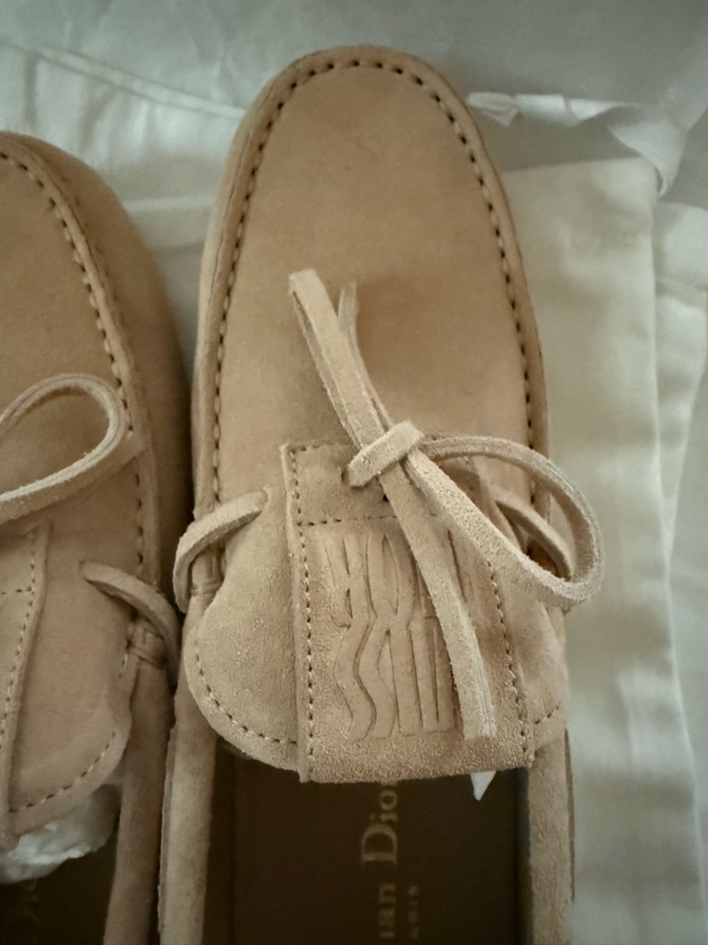 Dior Women’s Suede Tan Bow Moccasins - Picture 4 of 9